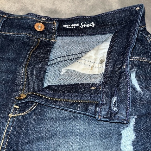 Signature by Levi Strauss High Rise Denim Jean Shorts Women’s Size 8 Waist 29 - Picture 9 of 13